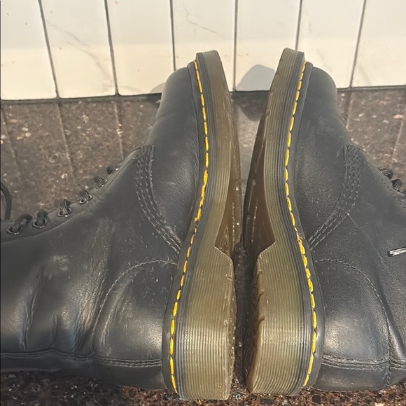 Dr. Marten Vondo II Floral Embroidered Black Boots, size 6 - Picture 8 of 10